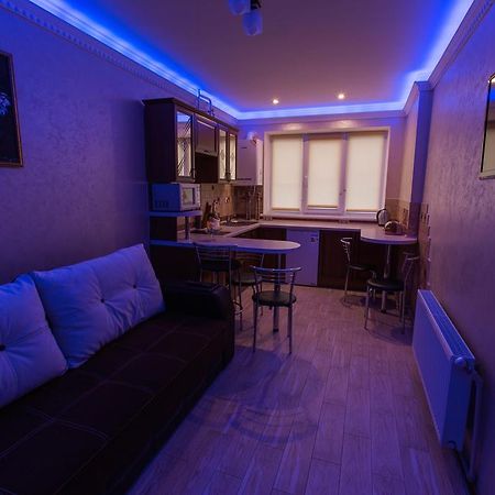Modern Apartment On Akademika Sakharova 27A Ivano-Frankivsk Exterior photo